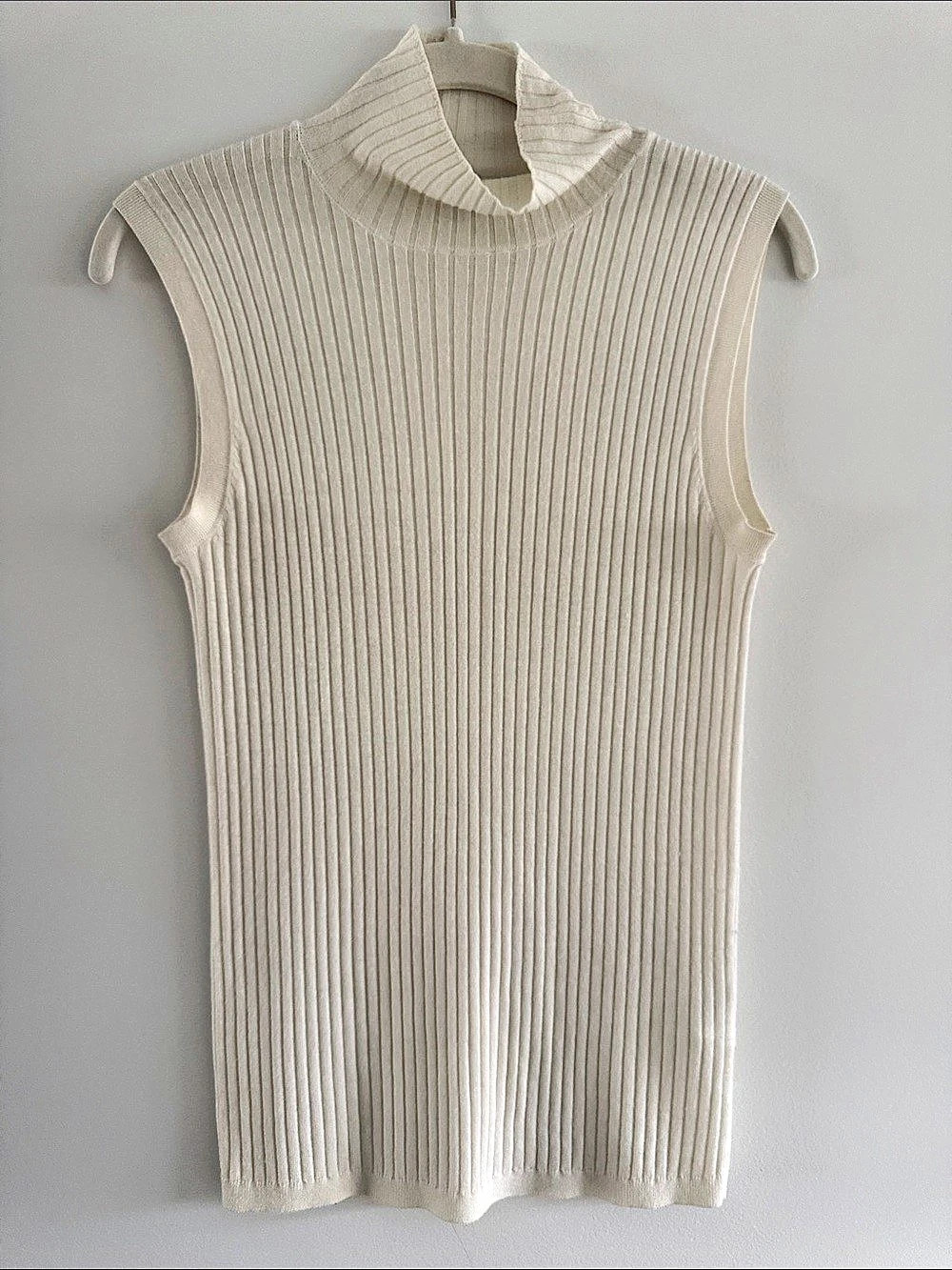Vince - Cream Sleeveless Turtleneck Top